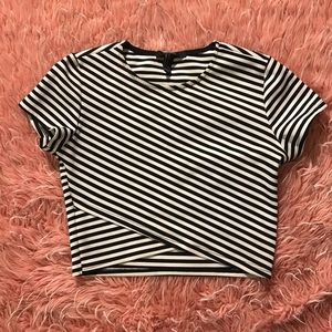 Diagonal stripe black and white crop top